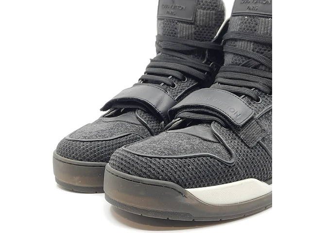 Paar schoenen maat 7,5, louis vuitton - afbeelding 1 van  11