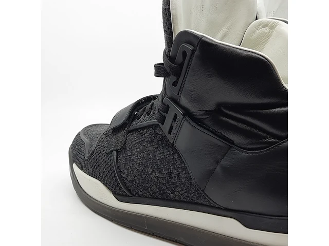 Paar schoenen maat 7,5, louis vuitton - afbeelding 10 van  11