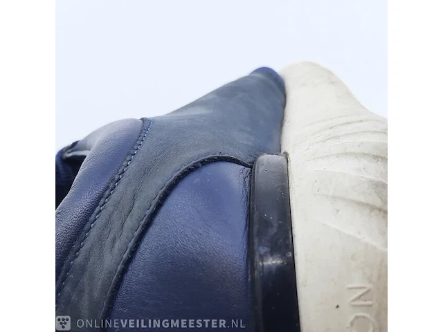 Paar schoenen, maat 8 1/2 louis vuitton, go 1116 - afbeelding 8 van  9