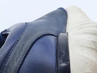 Paar schoenen, maat 8 1/2 louis vuitton, go 1116 - afbeelding 8 van  9