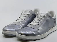 Paar schoenen, maat 8 1/2 louis vuitton, rivoli