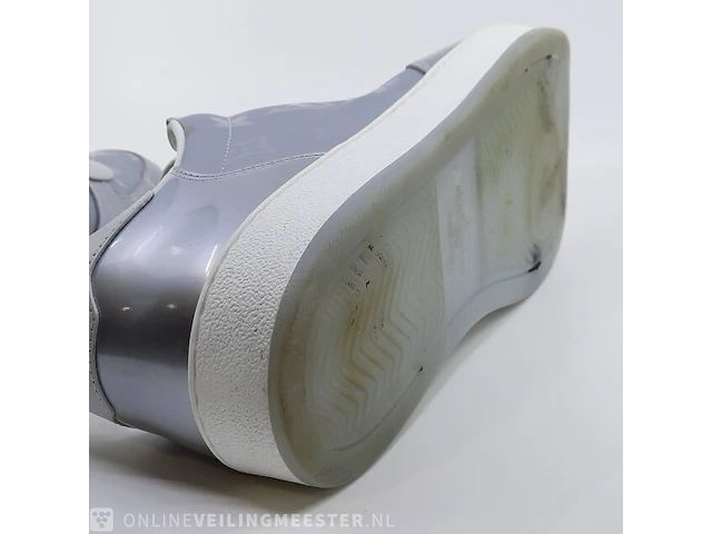 Paar schoenen, maat 8 1/2 louis vuitton, rivoli - afbeelding 11 van  11
