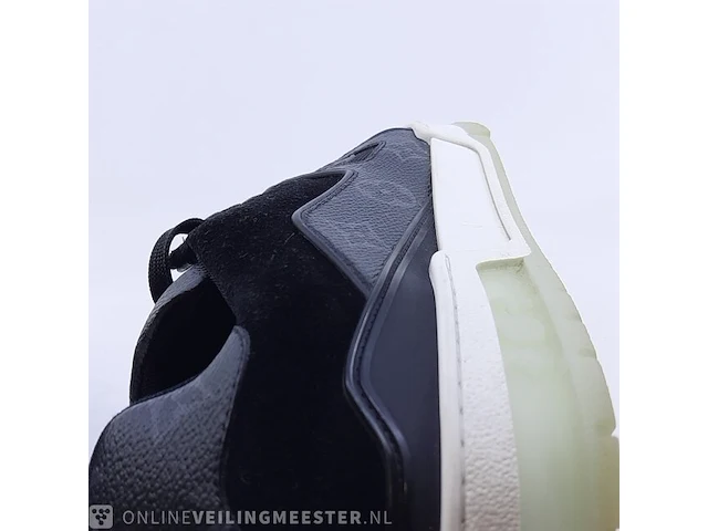 Paar schoenen, maat 8 1/2 louis vuitton, vl 1221 - afbeelding 2 van  11