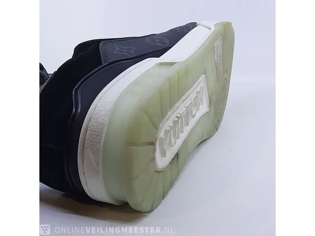Paar schoenen, maat 8 1/2 louis vuitton, vl 1221 - afbeelding 3 van  11
