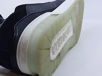 Paar schoenen, maat 8 1/2 louis vuitton, vl 1221 - afbeelding 3 van  11