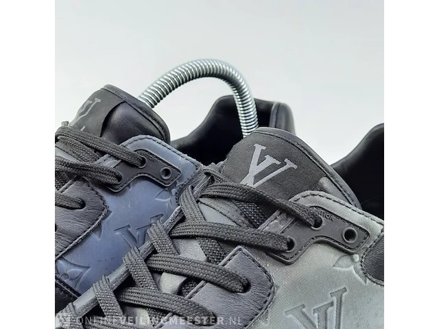 Paar schoenen, maat 8 1/2 louis vuitton - afbeelding 5 van  10