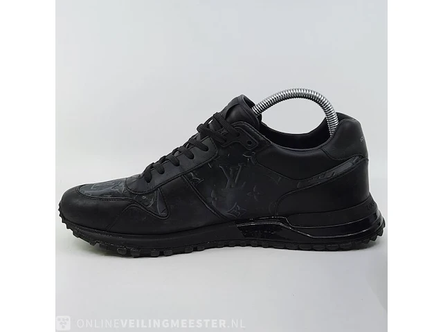 Paar schoenen, maat 8 1/2 louis vuitton - afbeelding 6 van  10