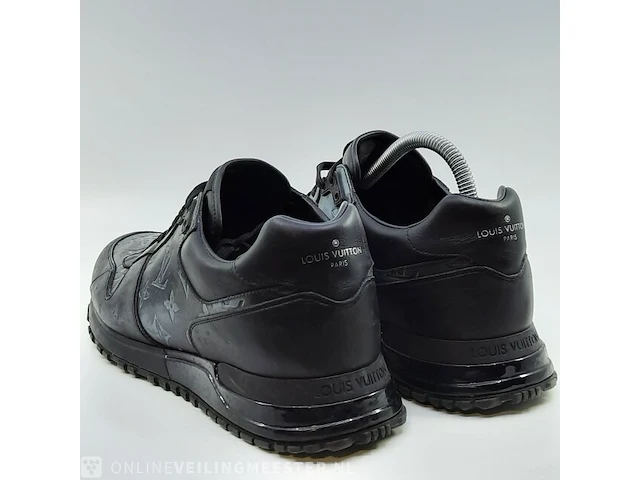 Paar schoenen, maat 8 1/2 louis vuitton - afbeelding 7 van  10