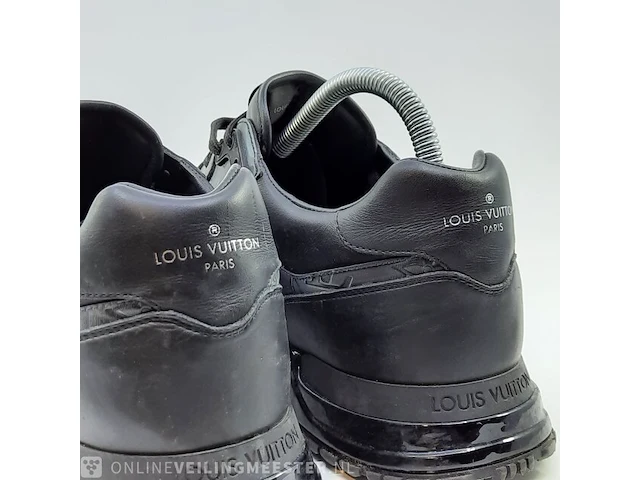 Paar schoenen, maat 8 1/2 louis vuitton - afbeelding 8 van  10
