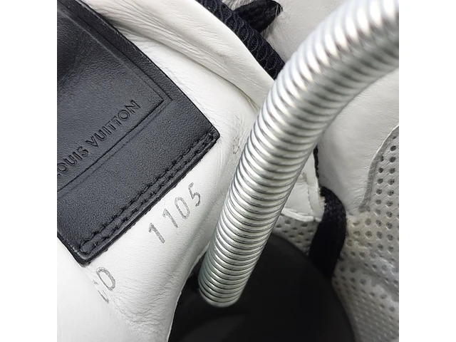 Paar schoenen, maat 8, louis vuitton, go 1105 - afbeelding 9 van  10