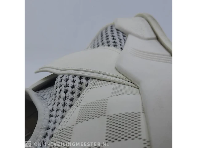 Paar schoenen, maat 8 louis vuitton, go 1106 - afbeelding 2 van  11