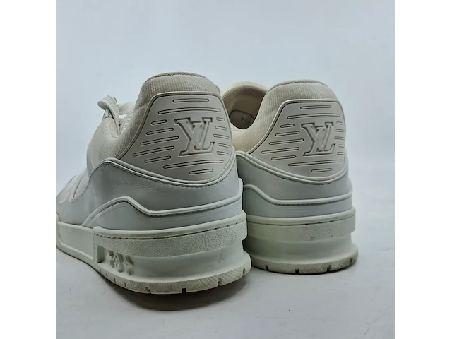 Paar schoenen, maat 8,5, louis vuitton - afbeelding 4 van  8