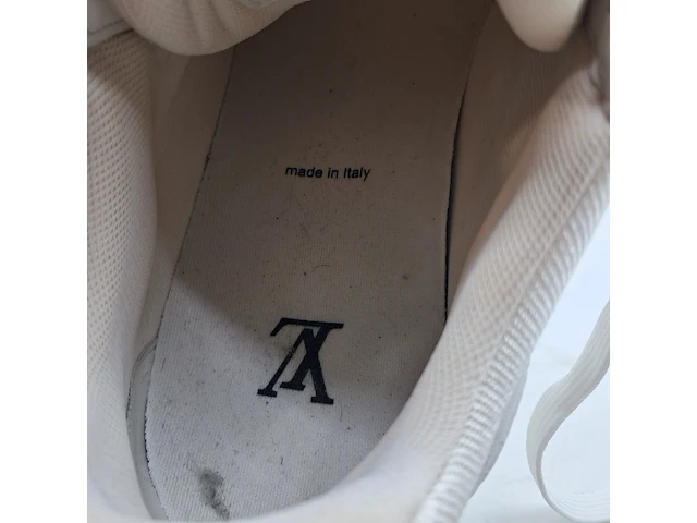 Paar schoenen, maat 8,5, louis vuitton - afbeelding 6 van  8