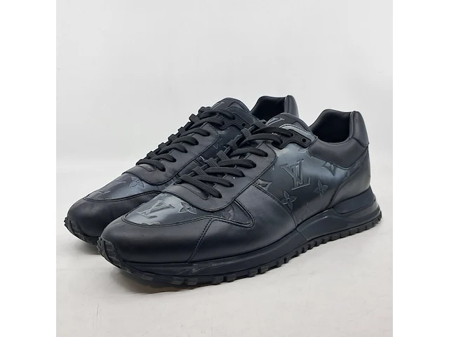 Paar schoenen, maat 8,5, louis vuitton - afbeelding 1 van  8
