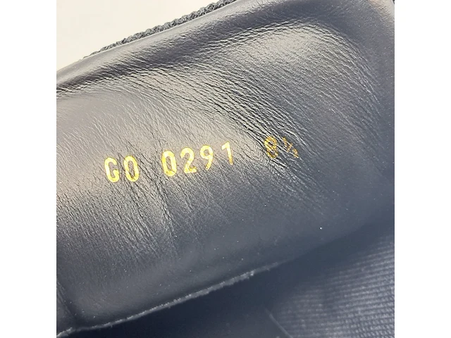 Paar schoenen, maat 8,5, louis vuitton - afbeelding 7 van  8