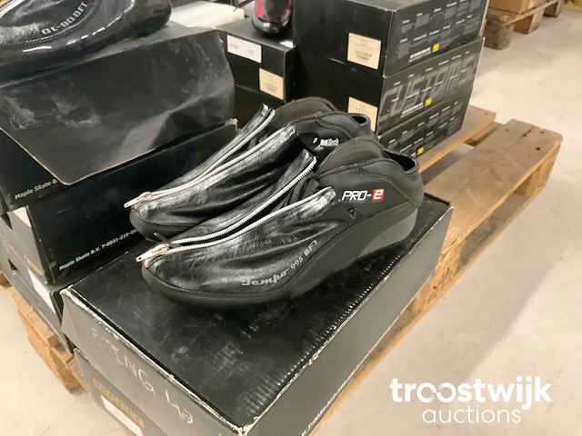 Paar schoenen - afbeelding 5 van  15