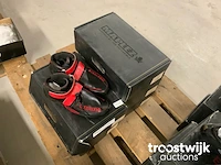 Paar schoenen - afbeelding 8 van  15