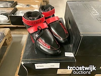 Paar schoenen - afbeelding 9 van  15