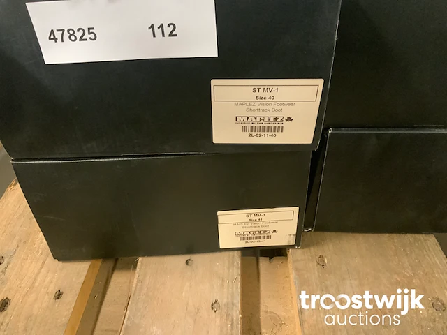 Paar schoenen - afbeelding 10 van  15