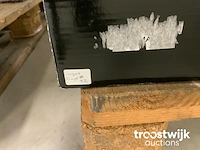 Paar schoenen - afbeelding 14 van  15