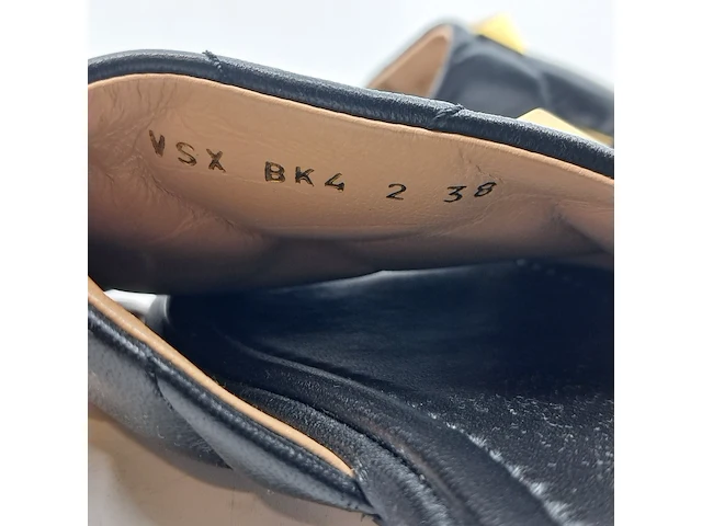 Paar slippers maat 38, valentino - afbeelding 7 van  9