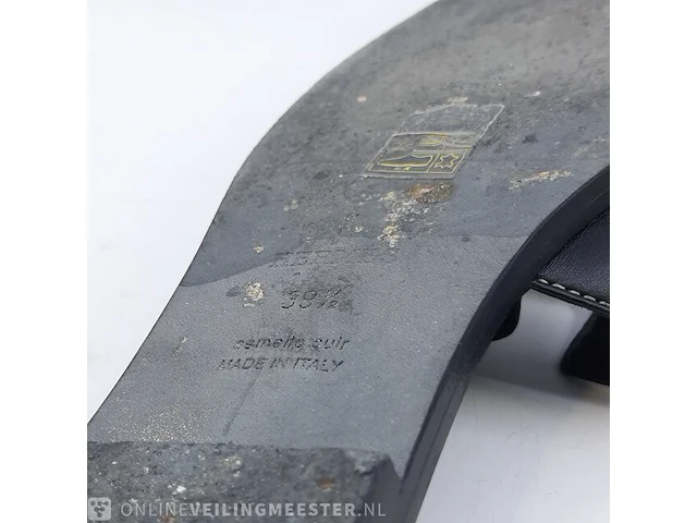 Paar slippers, maat 39 1/2 hermès, 021056z 2209 - afbeelding 2 van  10