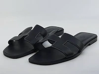 Paar slippers, maat 39 1/2 hermès, 021056z 2209 - afbeelding 1 van  10