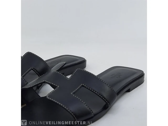 Paar slippers, maat 39 1/2 hermès, 021056z 2209 - afbeelding 4 van  10