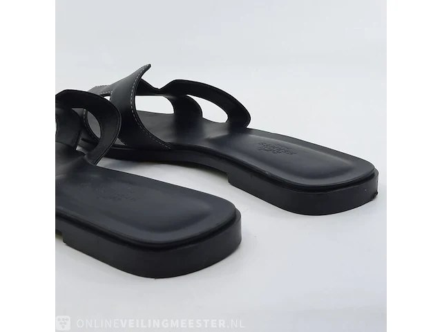 Paar slippers, maat 39 1/2 hermès, 021056z 2209 - afbeelding 7 van  10