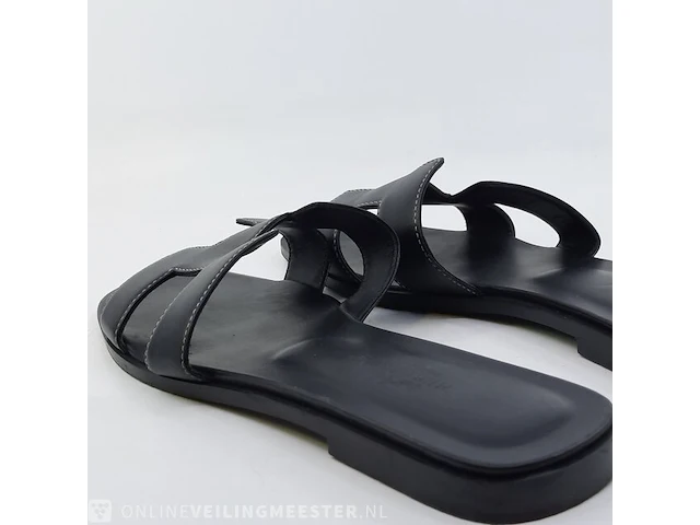 Paar slippers, maat 39 1/2 hermès, 021056z 2209 - afbeelding 8 van  10