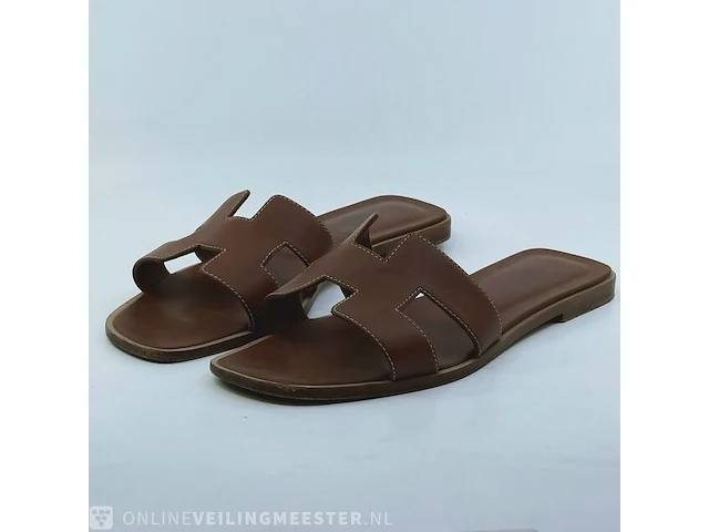 Paar slippers, maat 39 1/2 hermès, hc 021056z 21 03 - afbeelding 1 van  10