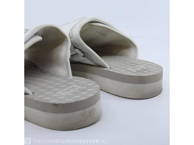 Paar slippers, maat 39 dior, 21c ls - afbeelding 10 van  11
