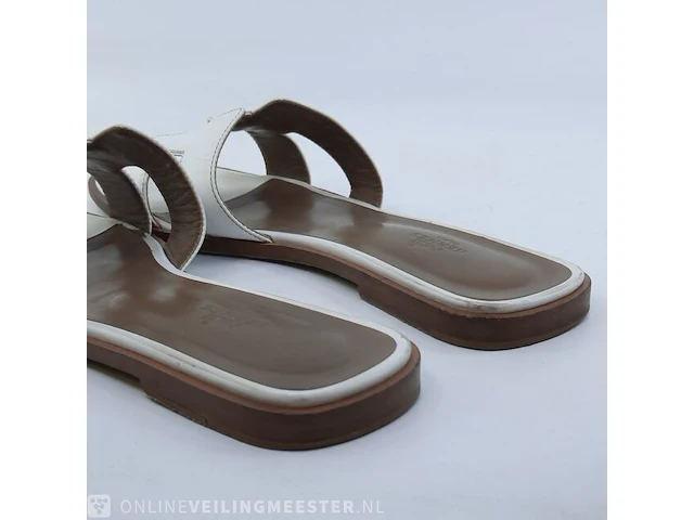 Paar slippers, maat 40 hermès - afbeelding 8 van  11