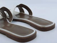Paar slippers, maat 40 hermès - afbeelding 8 van  11
