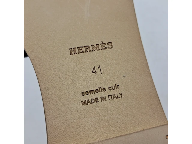 Paar slippers, maat 41, hermés - afbeelding 6 van  8