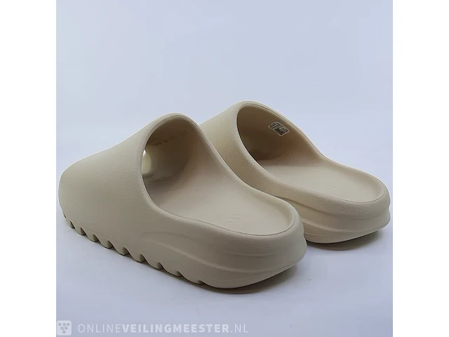 Paar slippers, maat 42 adidas, yeezy slide fz5897 - afbeelding 5 van  9