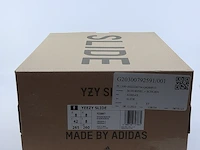 Paar slippers, maat 42 adidas, yeezy slide fz5897 - afbeelding 9 van  9