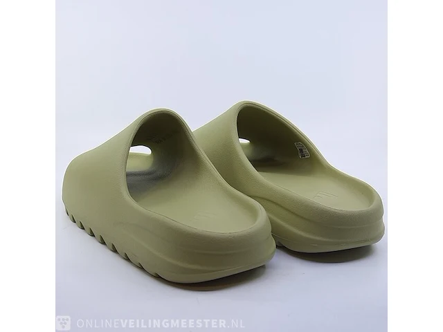 Paar slippers, maat 44 1/2 adidas, yeezy slide fz5904 - afbeelding 6 van  9