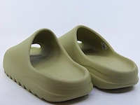 Paar slippers, maat 44 1/2 adidas, yeezy slide fz5904 - afbeelding 6 van  9