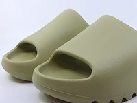 Paar slippers, maat 47 adidas, yeezy slide fz5904 - afbeelding 2 van  9
