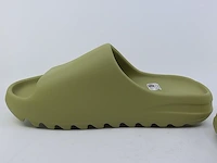 Paar slippers, maat 47 adidas, yeezy slide fz5904 - afbeelding 5 van  9