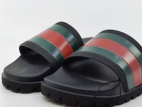 Paar slippers, maat 8 gucci - afbeelding 2 van  9
