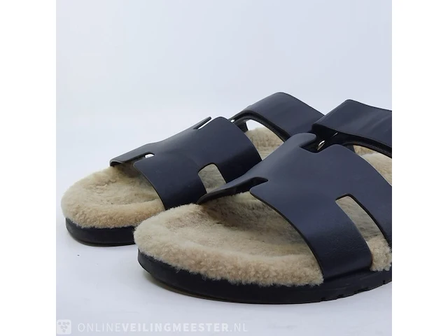 Paar slippers, maat hermès, rg212890zh4402105 - afbeelding 2 van  9