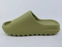Paar slipppers, maat 40 1/2 adidas, yeezy slide fz5904 - afbeelding 4 van  9