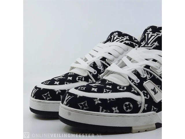 Paar sneakers, maat 11 louis vuitton, go 0213 - afbeelding 3 van  10