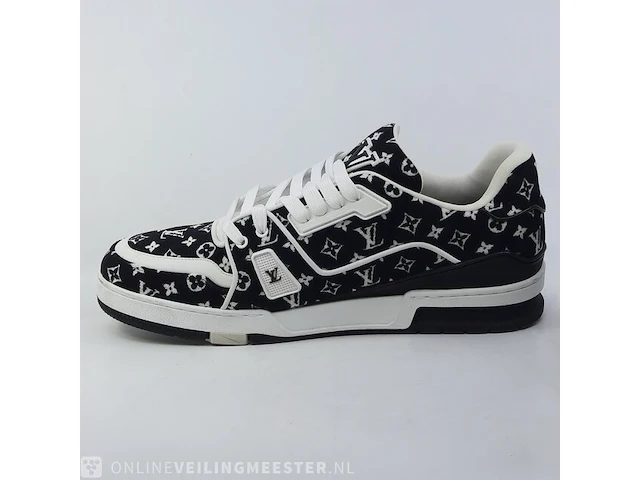 Paar sneakers, maat 11 louis vuitton, go 0213 - afbeelding 6 van  10