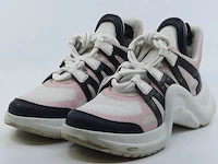 Paar sneakers, maat 36 1/2 louis vuitton, go 0169 - afbeelding 1 van  10