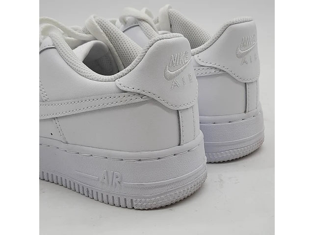 Paar sneakers, maat 36 1/2, nike, air force one fv5951-111 - afbeelding 5 van  8