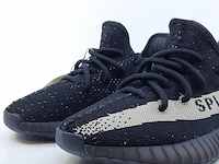 Paar sneakers, maat 36 2/3 adidas, yeezy boost 350 v2 by1604 - afbeelding 4 van  11
