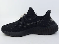 Paar sneakers, maat 36 2/3 adidas, yeezy boost 350 v2 by1604 - afbeelding 7 van  11